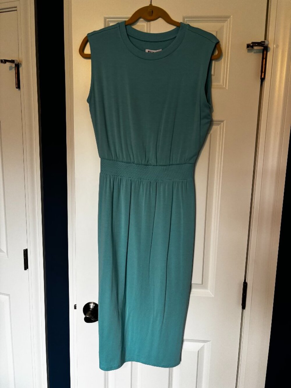 - NWT - Athleta Santorini Cinch Midi Dress